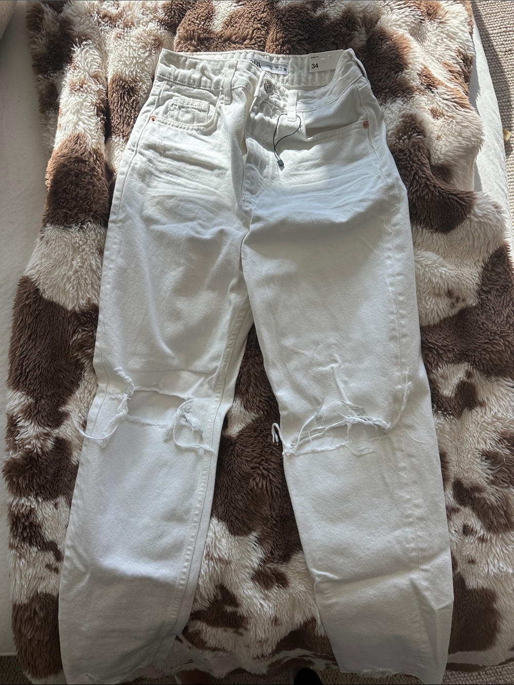 NWT Zara Mom Fit High Rise White Distressed Women’s Jeans